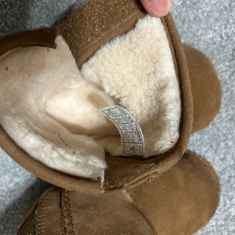 UGG Jesse II Infant Boots Chestnut Suede Sheepskin Lined Size 4/5 1143693I